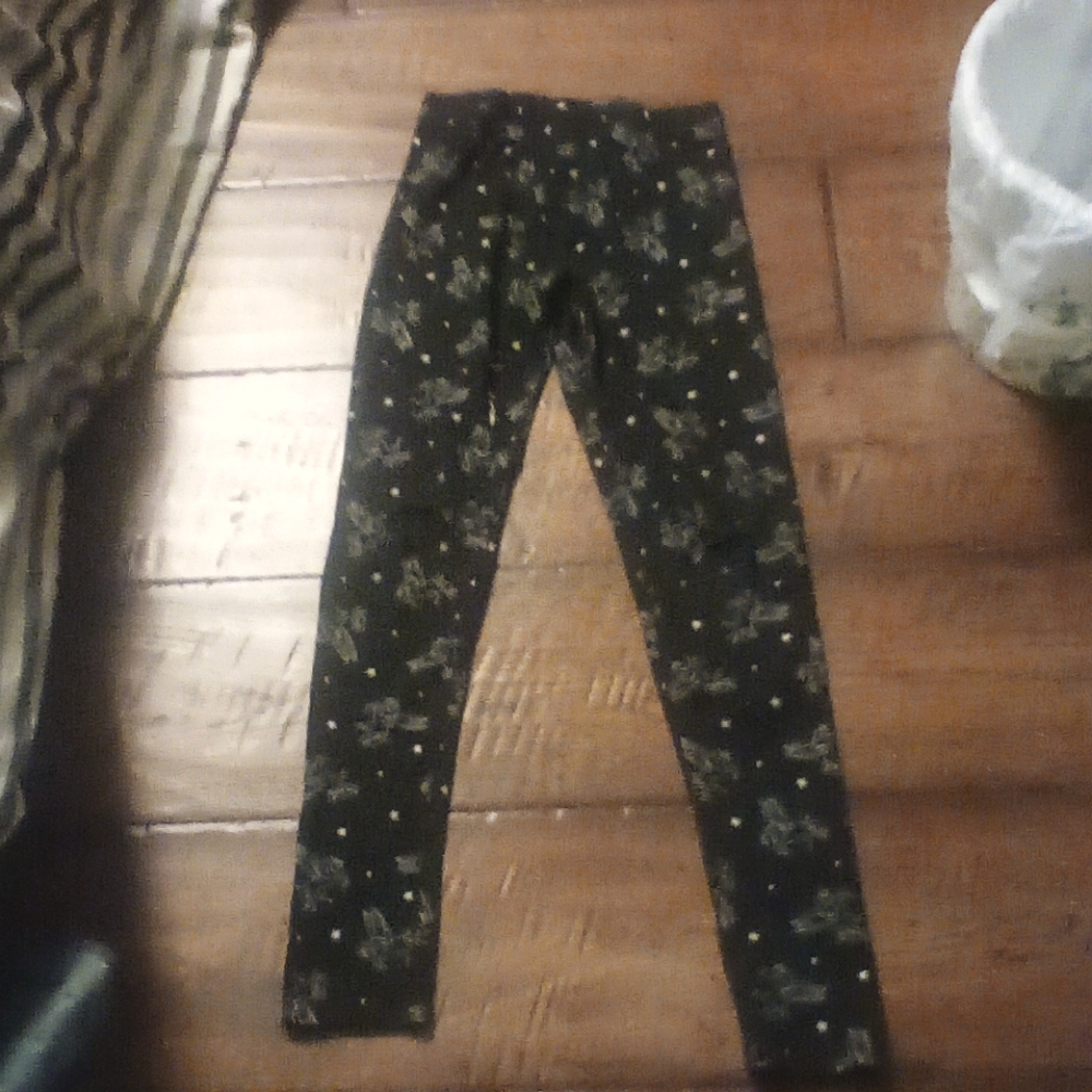 Black leggings